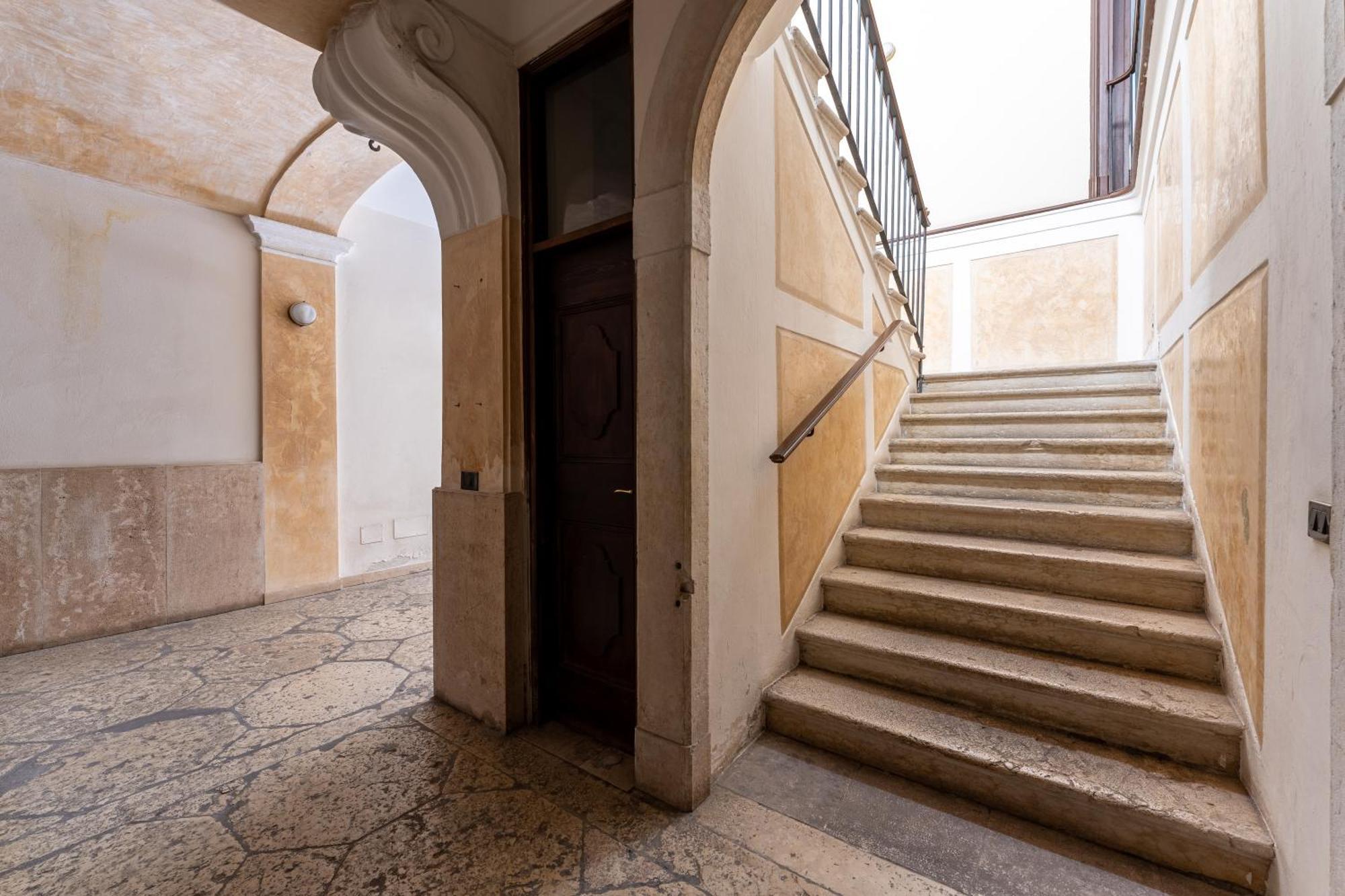 Casa Preziosa - Salo Apartment Luaran gambar
